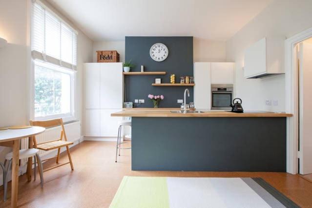 Cosy 1 Bed Apartment, De Beauvoir, N1 Appartement *